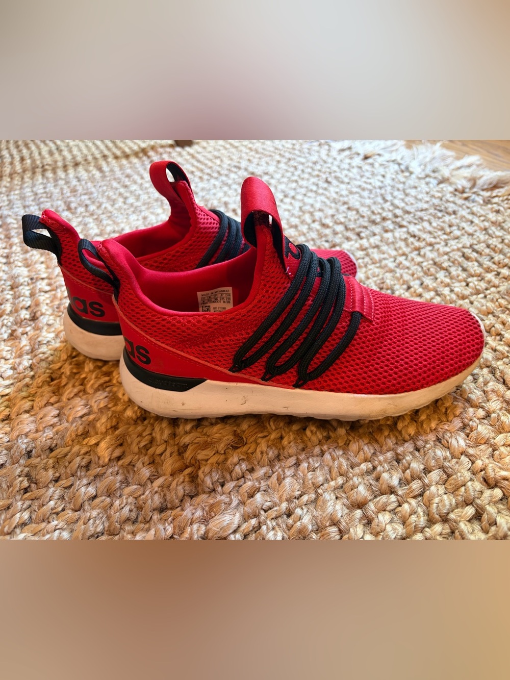 Adidas Boys Lite Racer pull on sneaker
